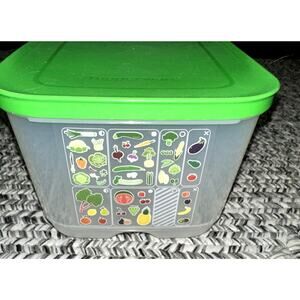 Tupperware Fridgesmart 4.4L Food Storage Vented Lid Produce Container